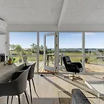 Three-bedroom In Nyaraló *