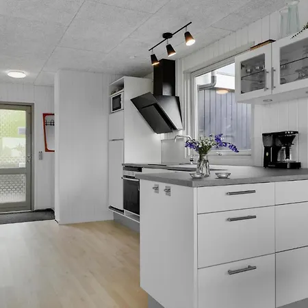 Strandhaus Mit 3 Schlafzimmern In Aabenraa