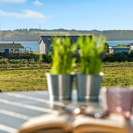 3 Bedroom Stunning In Holiday home Aabenraa